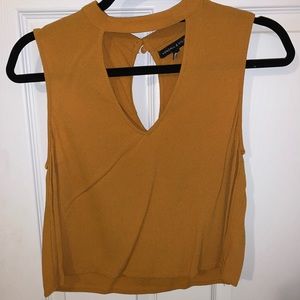 Kendall & Kylie yellow top
